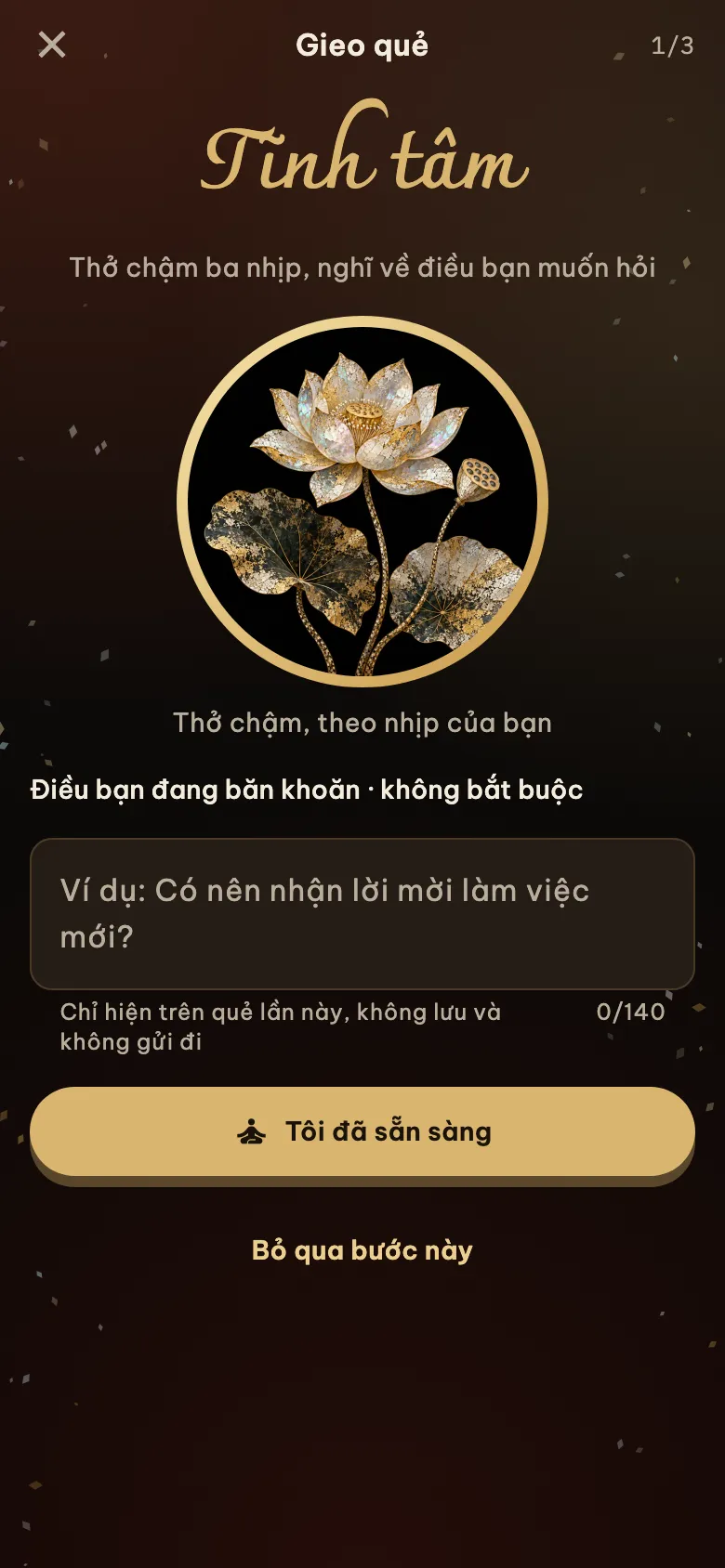 Màn Tĩnh tâm trước khi gieo quẻ, với đoá sen sơn mài